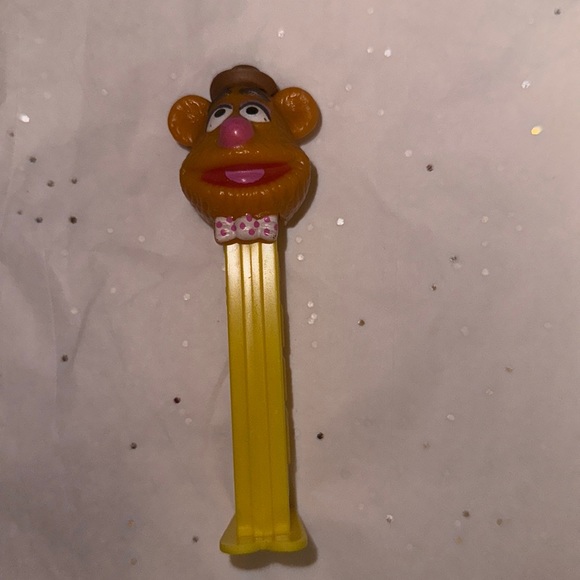 Vintage 1991 Muppets Fozzie Bear Pez Dispenser, Footed, Cleaned. - Picture 1 of 4